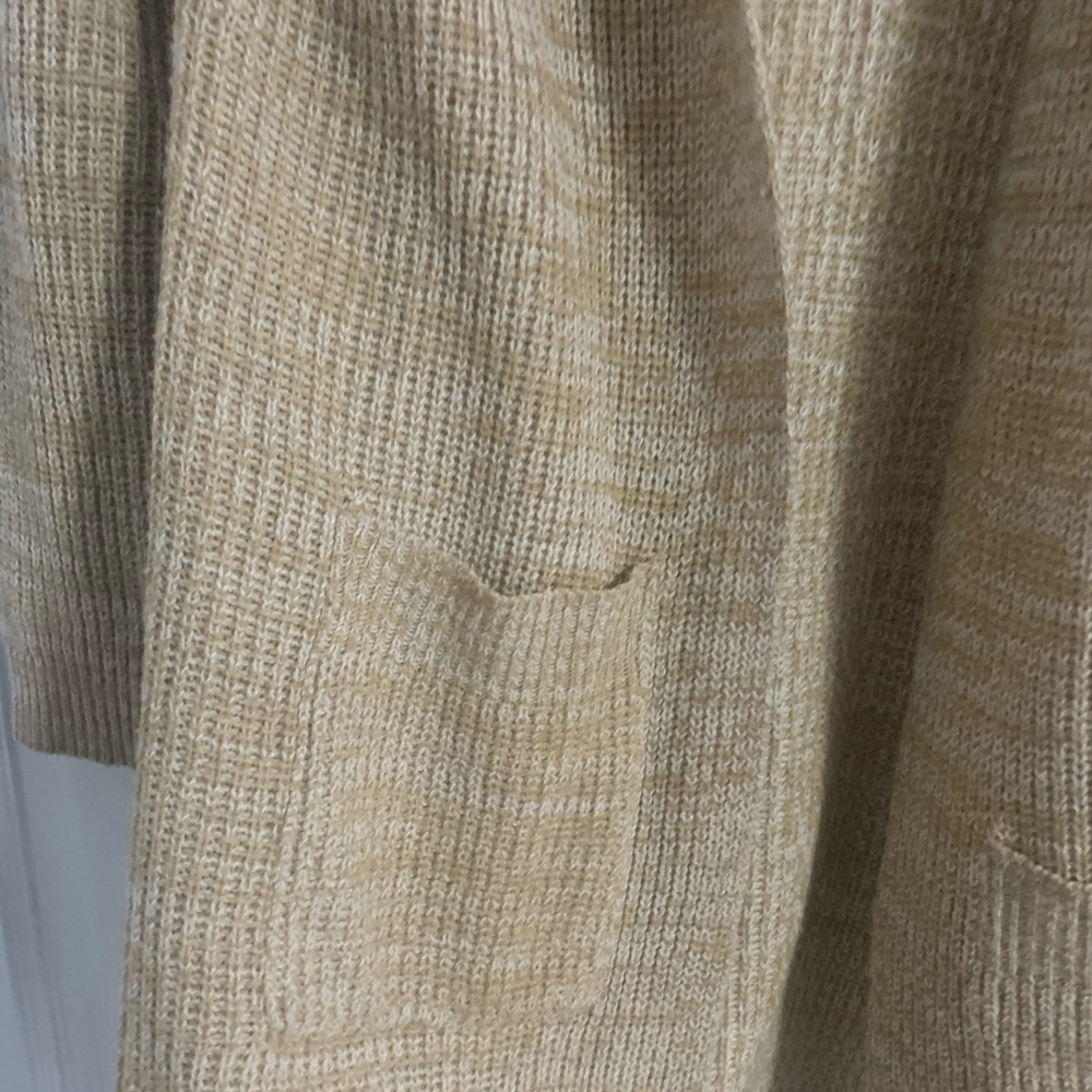 Fall  🍁 Weather Cardigan - Picture 2 of 4